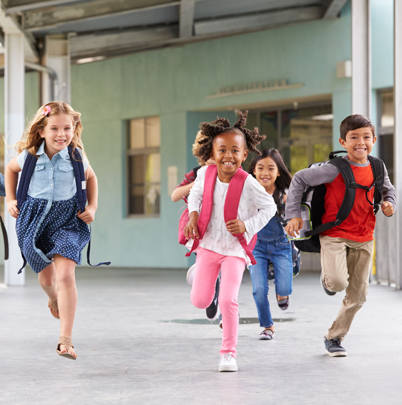 kids-school happy elementary school children running